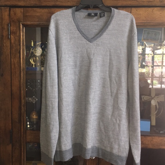 🎉HOST PICK🎉NWOT CALVIN KLEIN LONG SLEEVE SWEATER - Picture 1 of 7